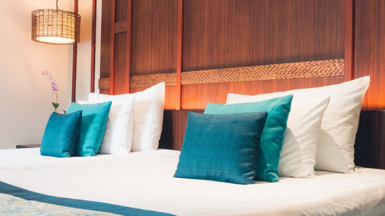 Guest Room Furniture Ideas to Make Visitors Feel Welcome
