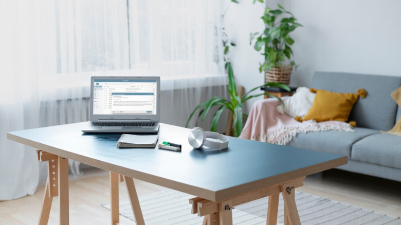 The Best Desks for Home Offices in 2025